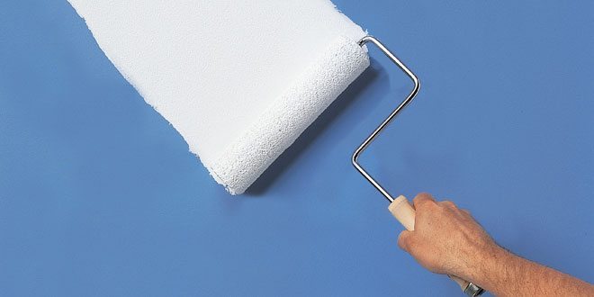 WIE ÜBERMALT MAN (VORHER GESTRICHENE) OBERFLÄCHEN MIT WASSERFLECKEN?